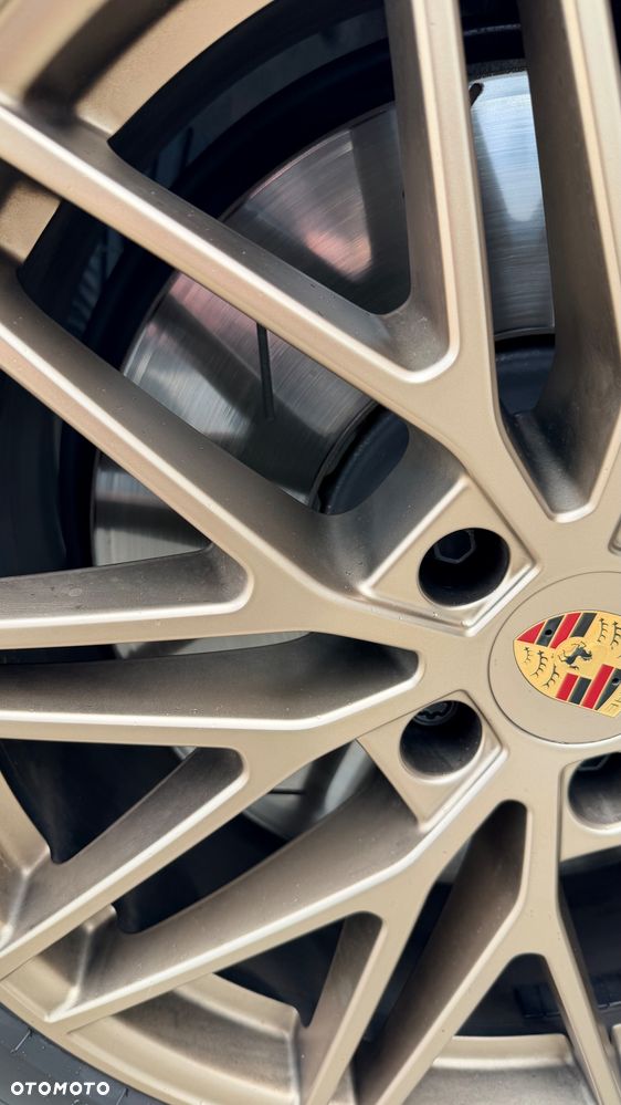 Porsche Cayenne - 16