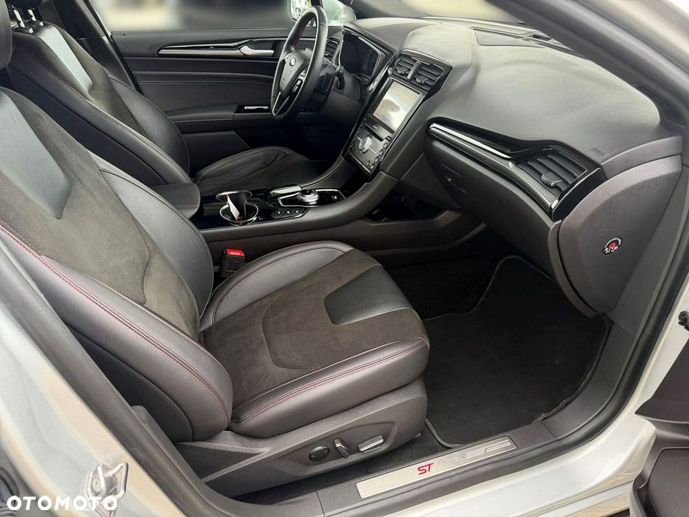 Ford Mondeo - 25