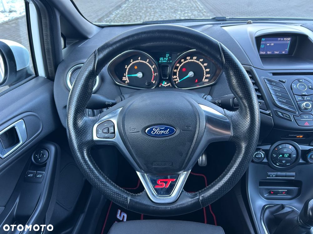 Ford Fiesta 1.0 EcoBoost STart-Stop ST-LINE - 24