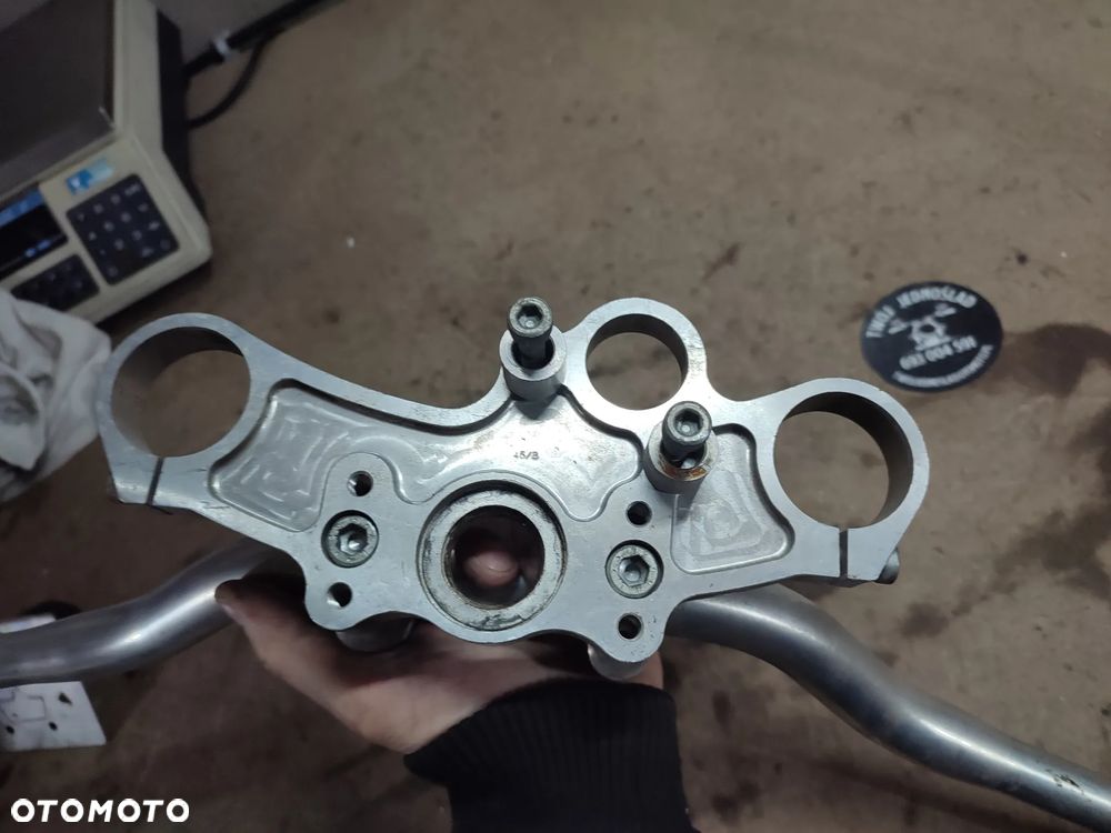 Półka górna, kierownica, risery ABM Yamaha R6 - 12