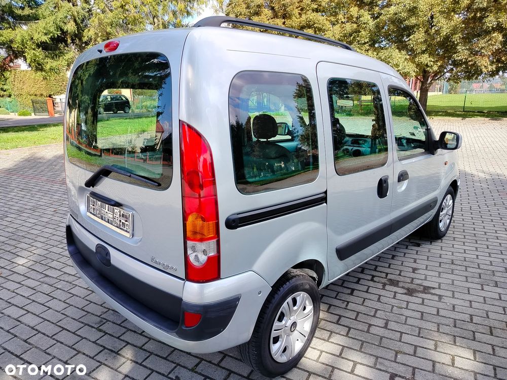 Renault Kangoo 1.6 16V Privilege - 12