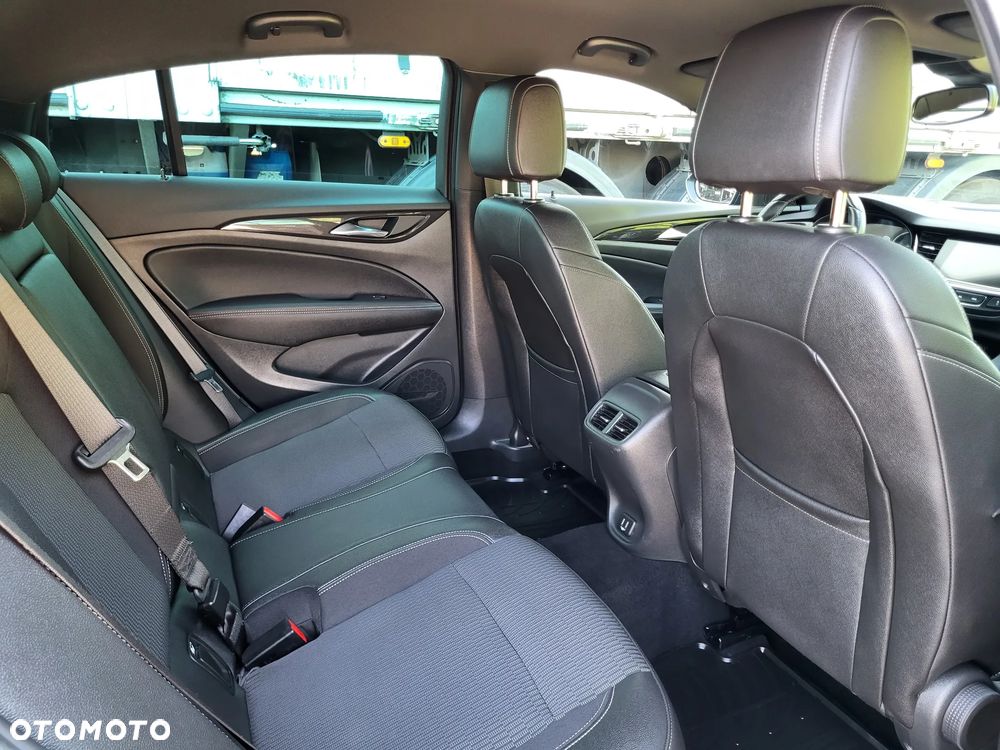 Opel Insignia 1.6 Innovation - 27