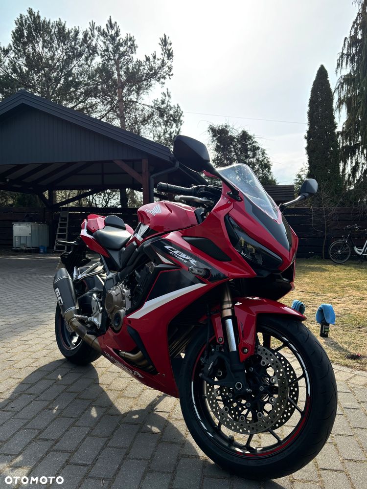 Honda CBR - 1