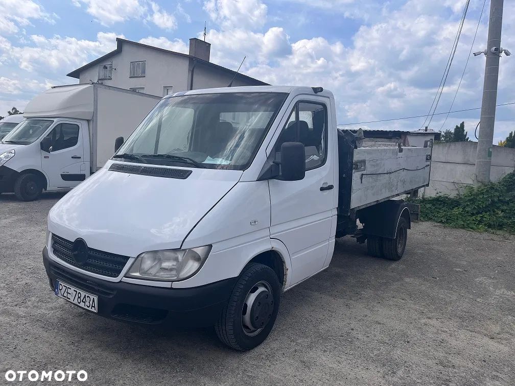 Mercedes-Benz Sprinter - 1