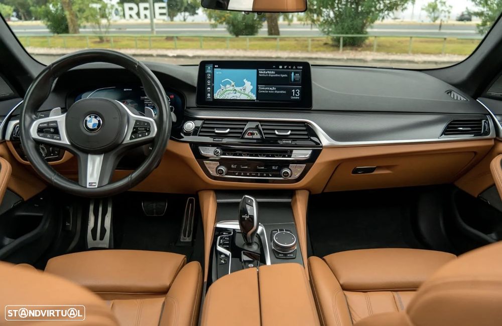 BMW 530 e Pack M - 12