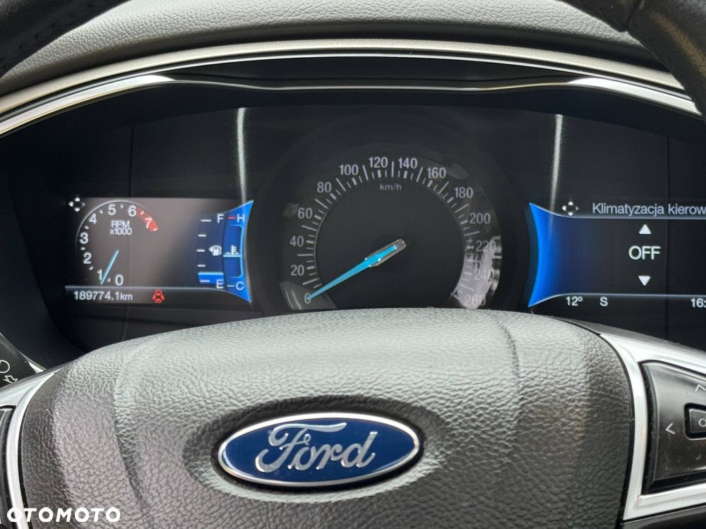 Ford Fusion - 17