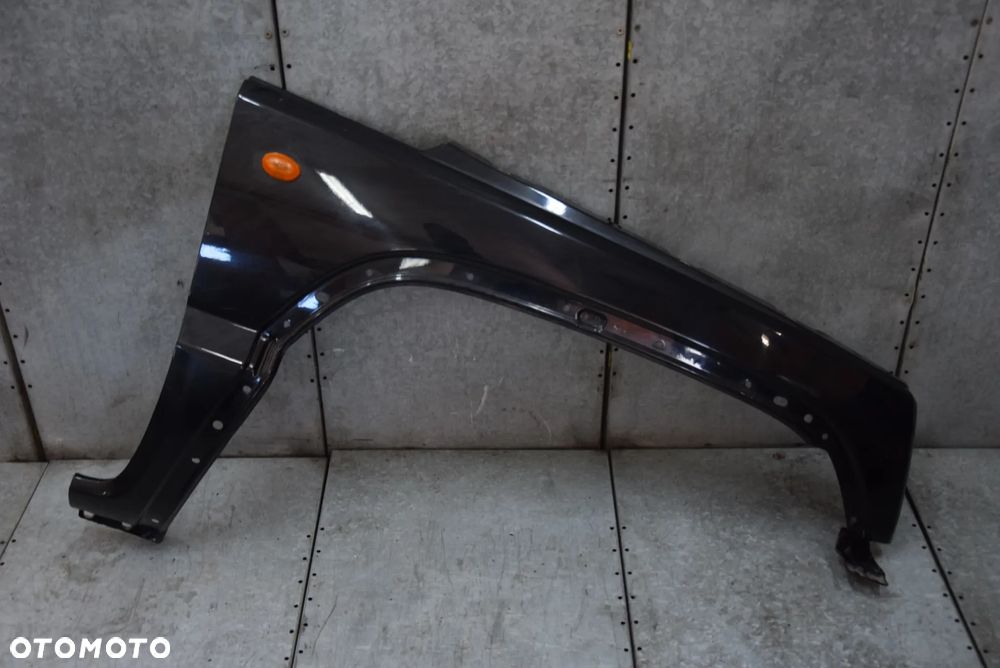 JEEP CHEROKEE KJ BŁOTNIK PRAWY PRZÓD - 1