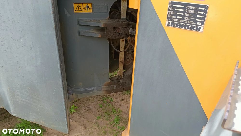 Liebherr L544 - 23