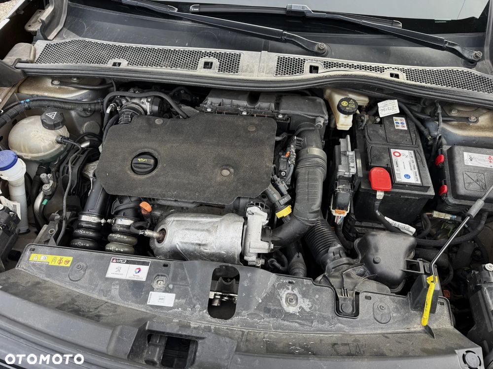 Peugeot 2008 BlueHDi 100 STOP & START Allure - 15