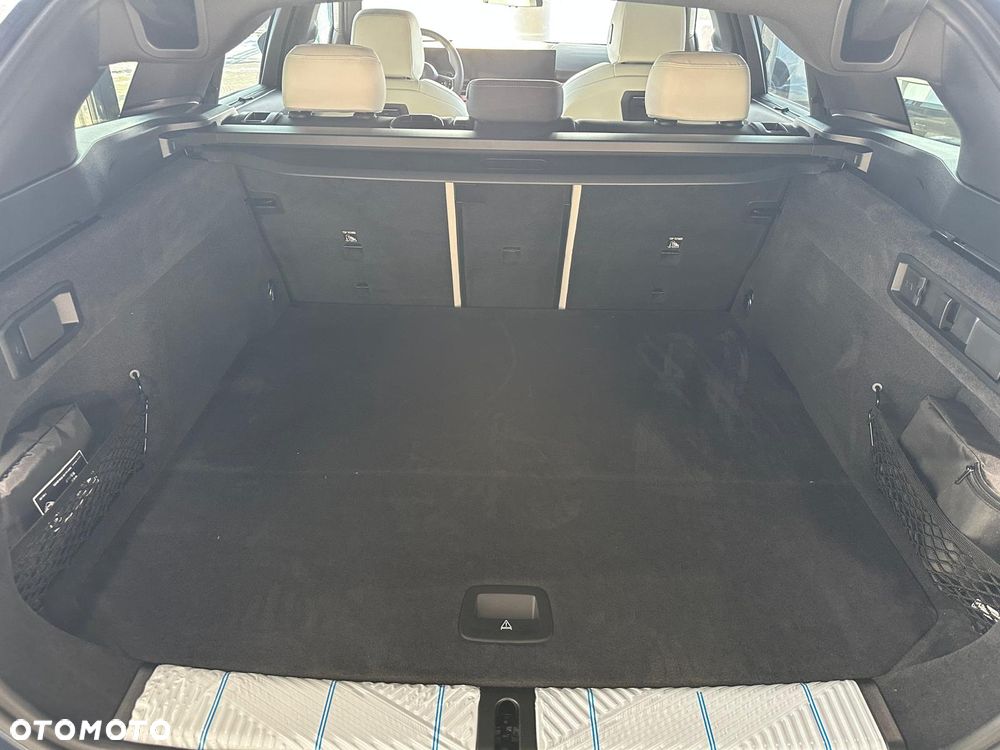 BMW Seria 5 520d xDrive mHEV - 28
