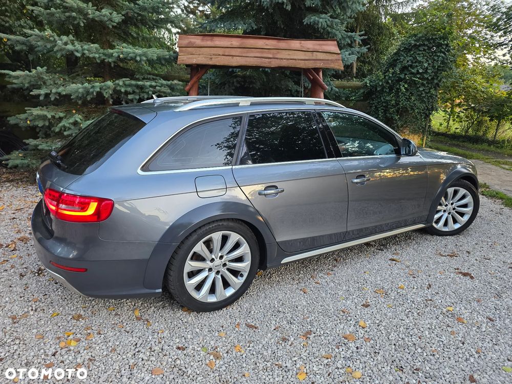 Audi A4 Allroad 2.0 TDI Quattro S tronic - 12