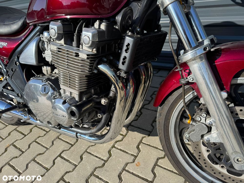 Kawasaki Zephyr - 10