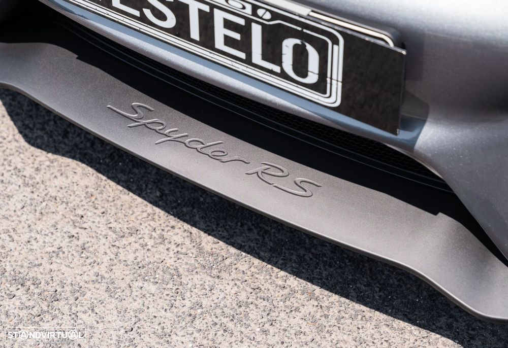 Porsche 718 Spyder RS - 9