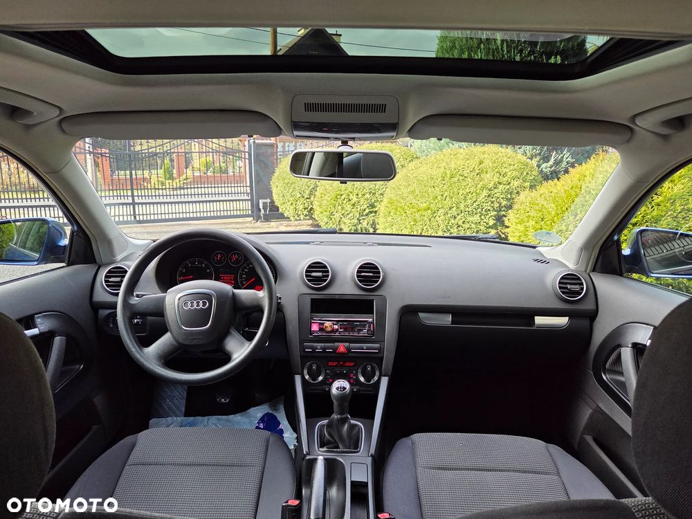 Audi A3 3-drzwiowe 1.6 Attraction - 6