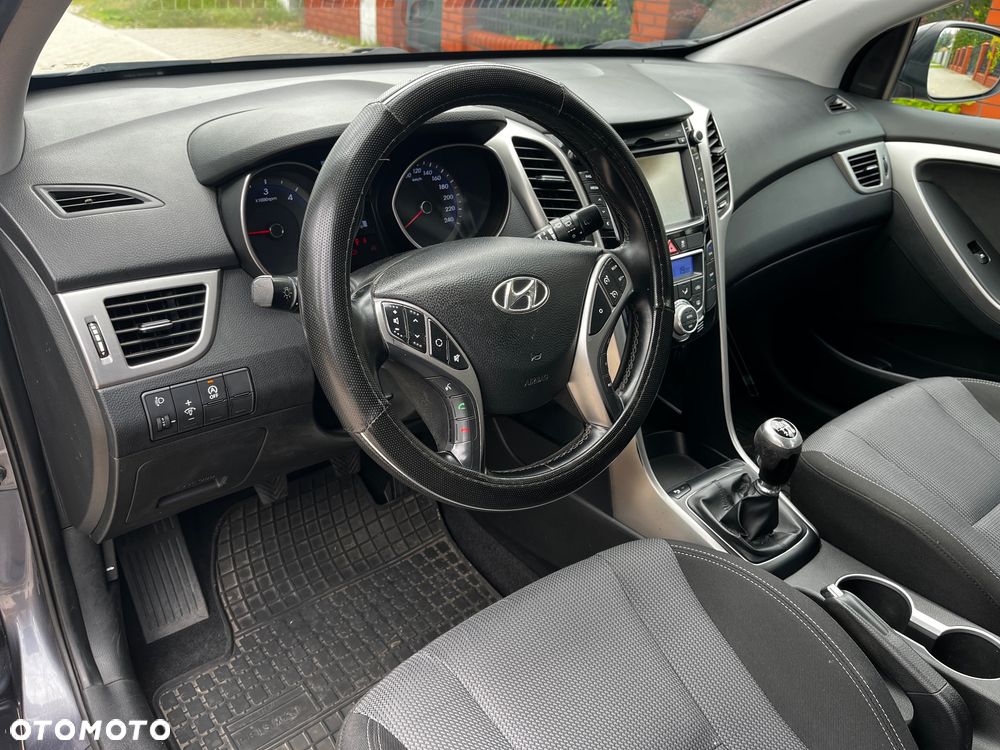Hyundai i30 blue 1.6 CRDi YES Gold - 5