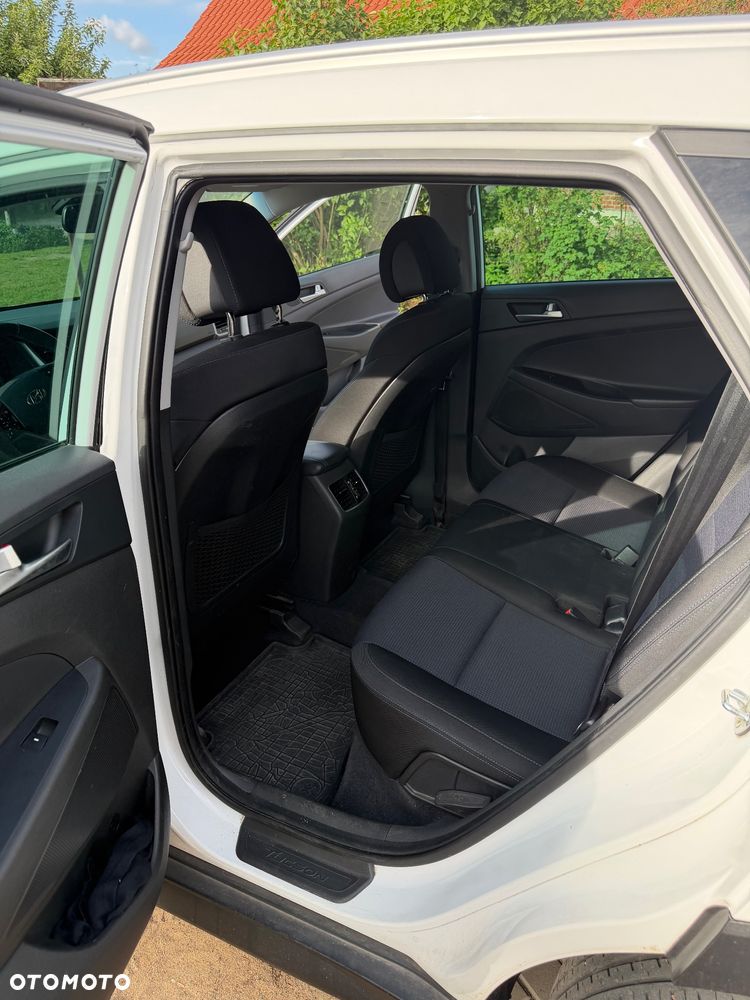 Hyundai Tucson 2.0 CRDI BlueDrive GO 2WD - 11