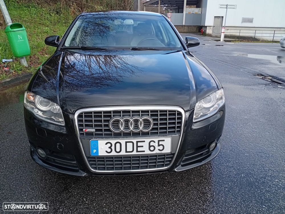 Audi A4 2.0 TDI S-line - 2