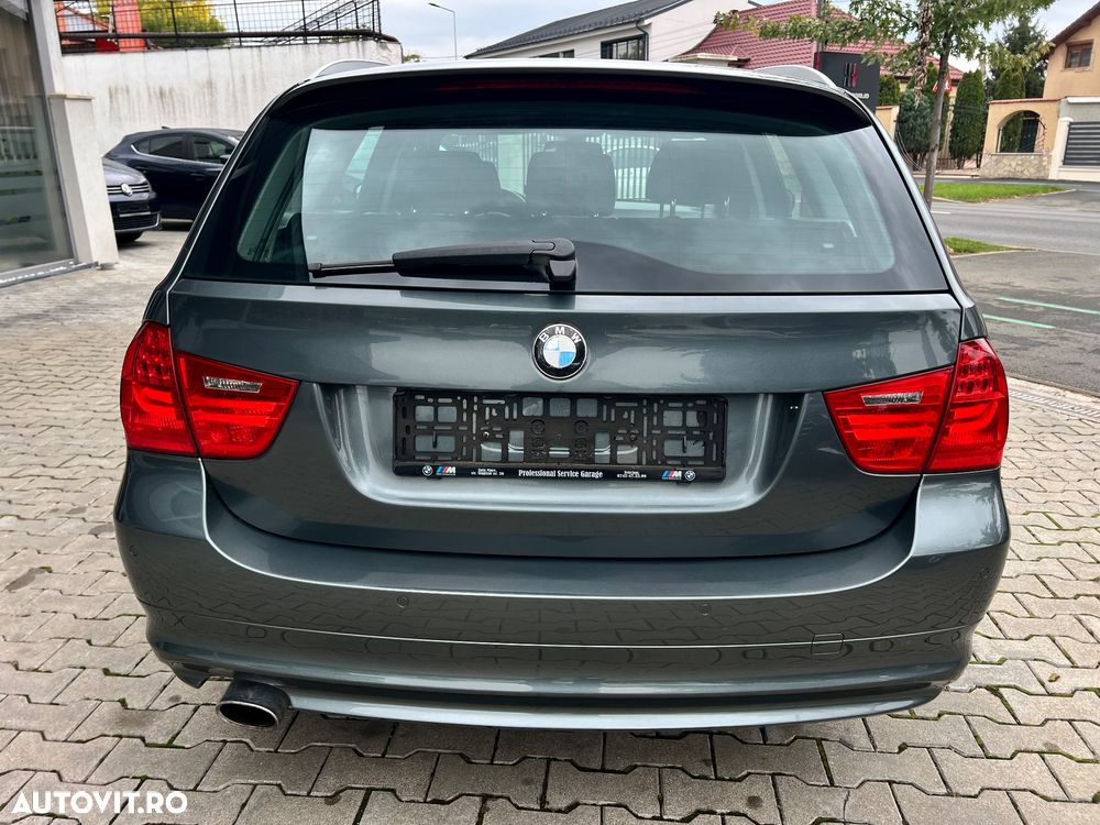 BMW Seria 3 318d DPF Touring Edition Lifestyle - 10
