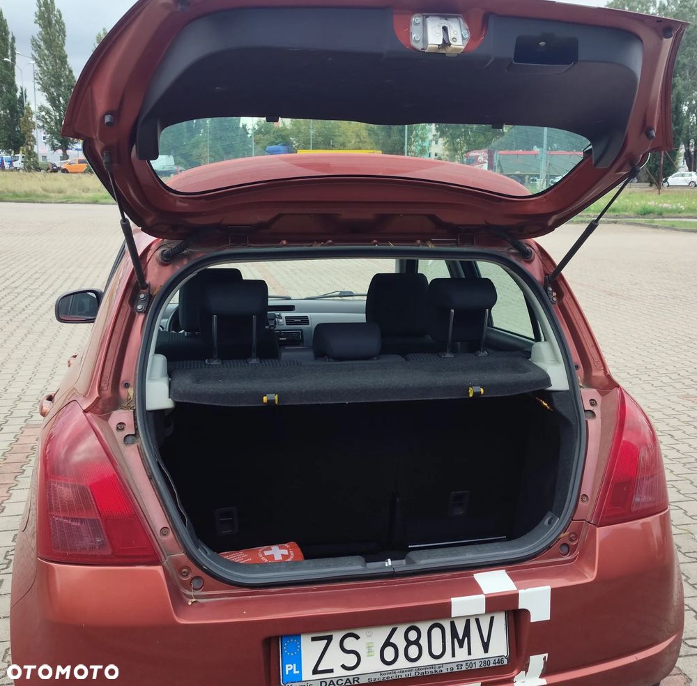 Suzuki Swift - 8