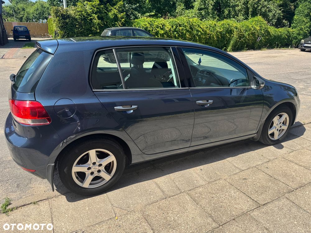 Volkswagen Golf - 10