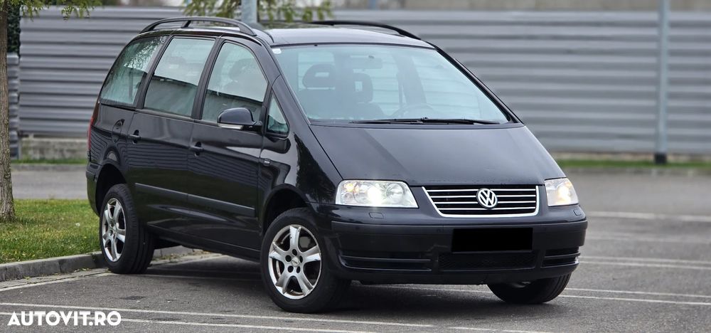 Volkswagen Sharan 1.9 TDI Automatik Exclusive Edition - 2