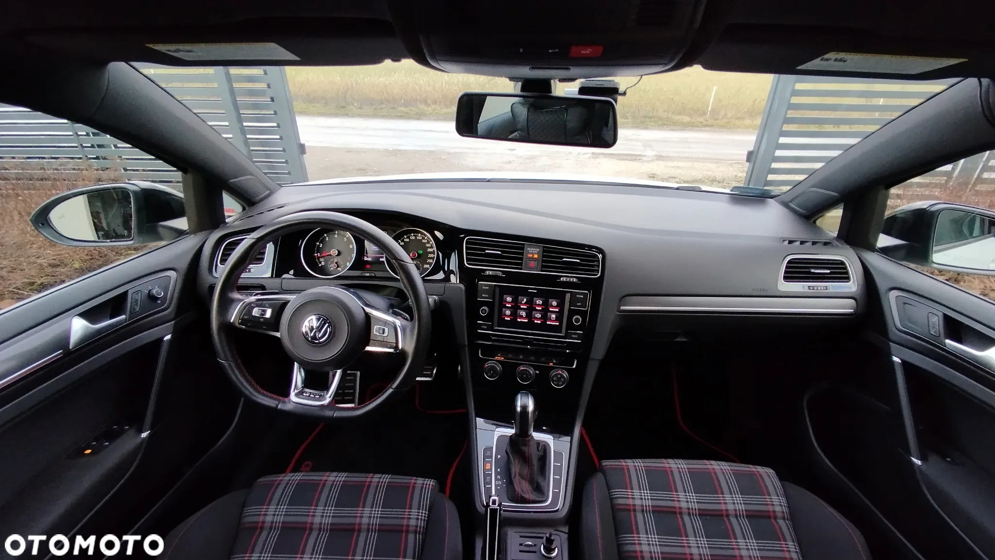 Volkswagen Golf GTI 2.0 TSI OPF DSG Performance - 11
