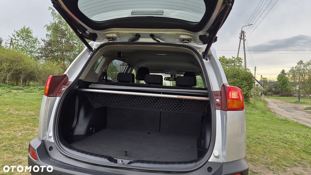 Toyota RAV4 2.0 D-4D Premium - 11