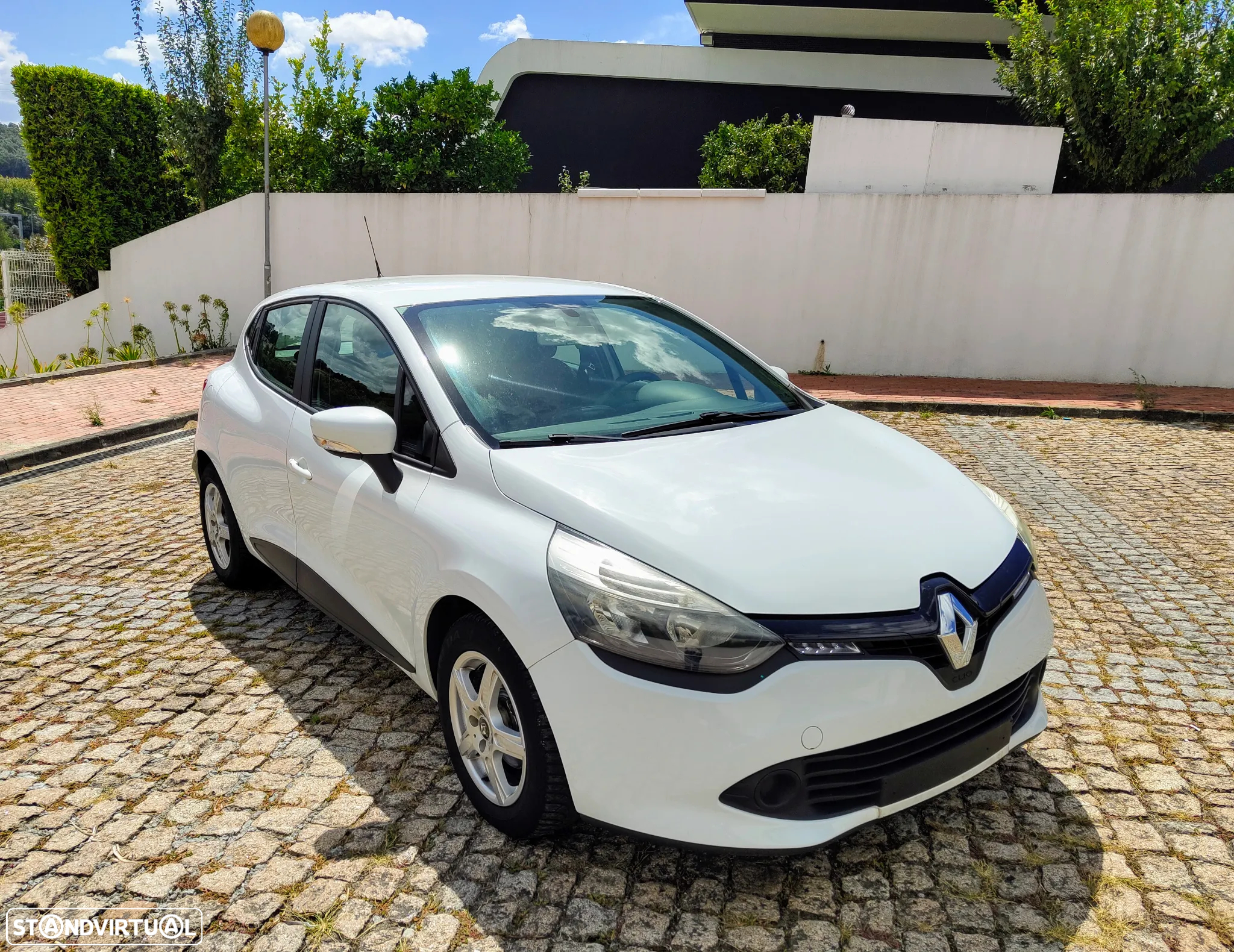 Renault Clio 1.2 16V 75 Life - 2