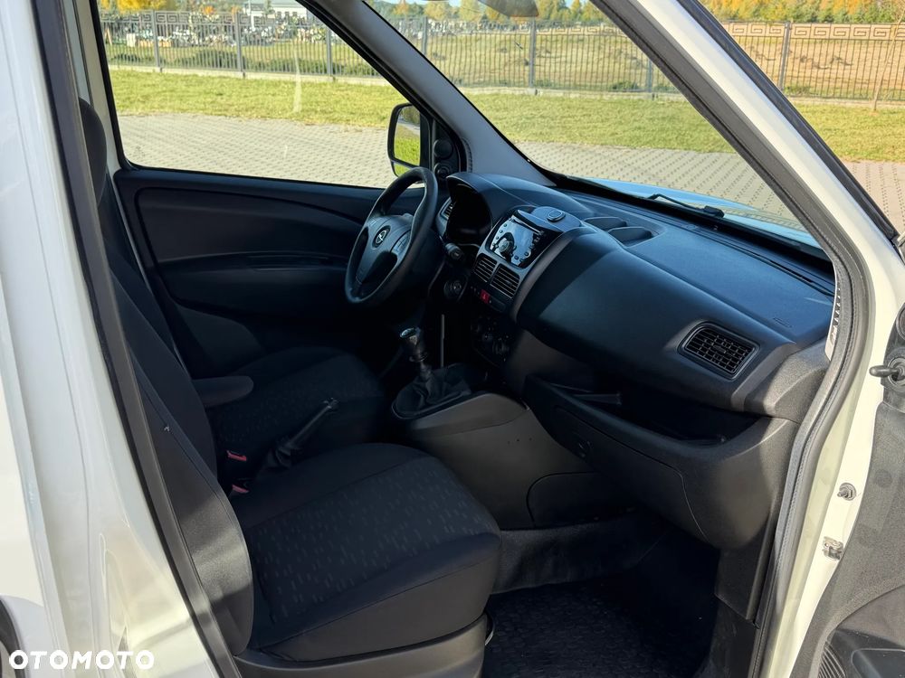 Opel Combo - 18