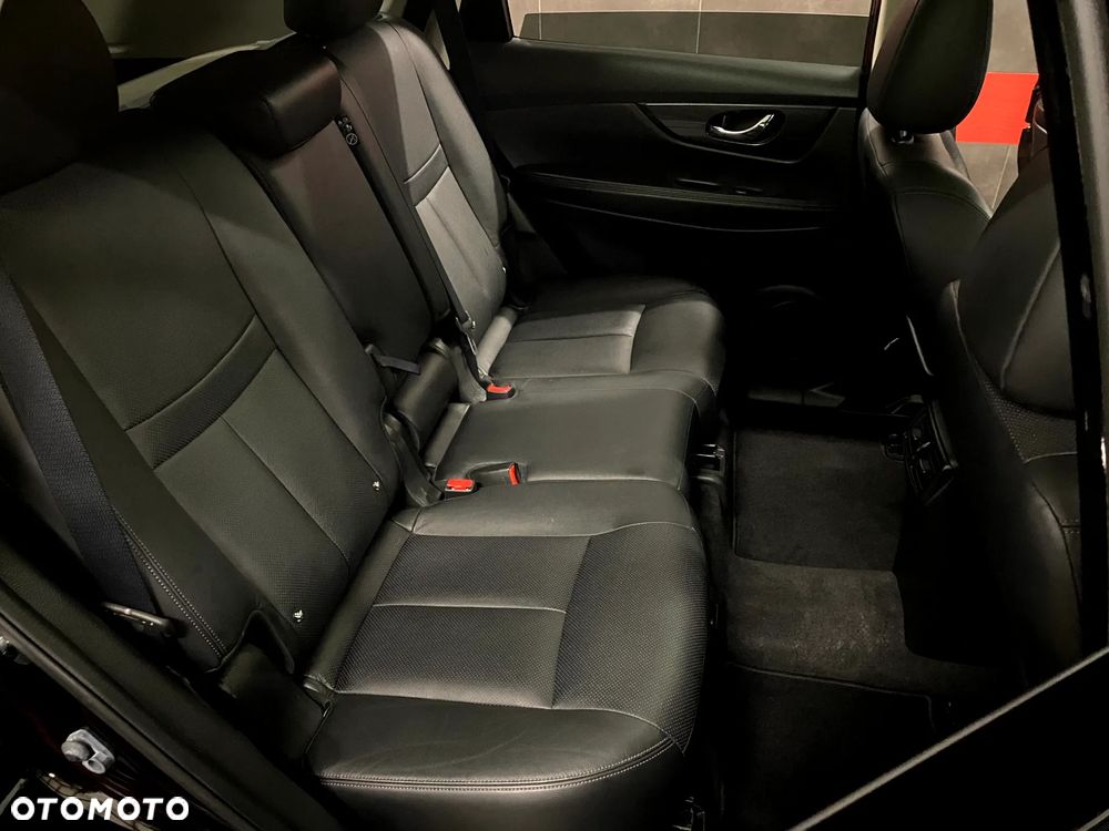 Nissan X-Trail 1.6 DIG-T 360 - 18