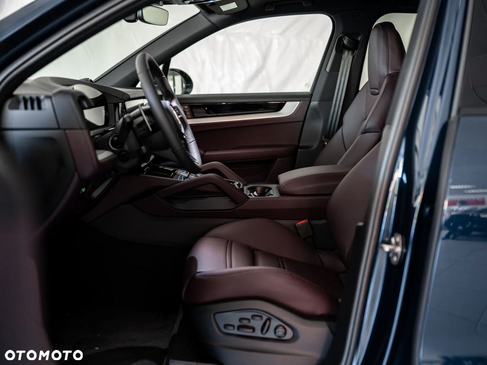Porsche Cayenne - 11