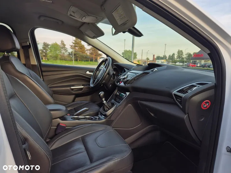 Ford Kuga - 10