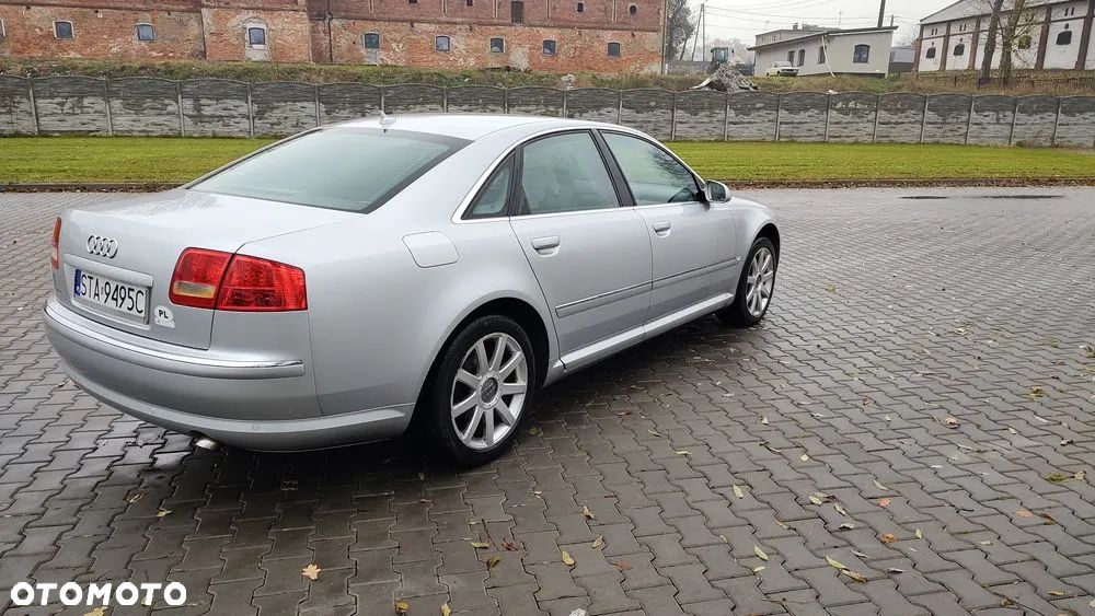 Audi A8 - 3