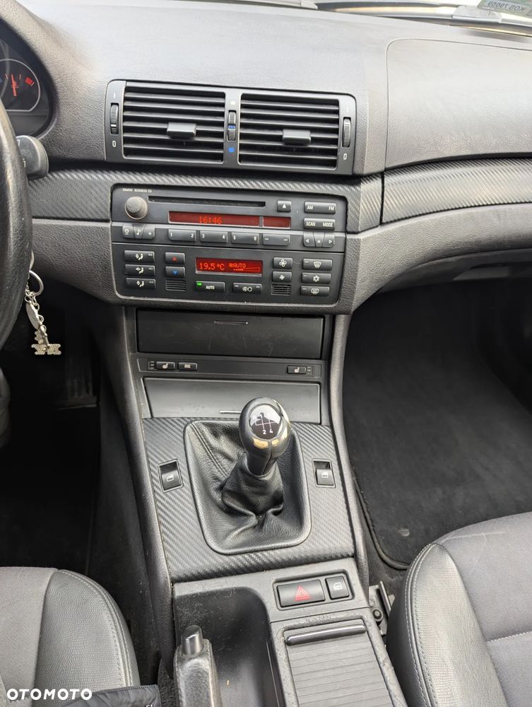 BMW Seria 3 318i - 13