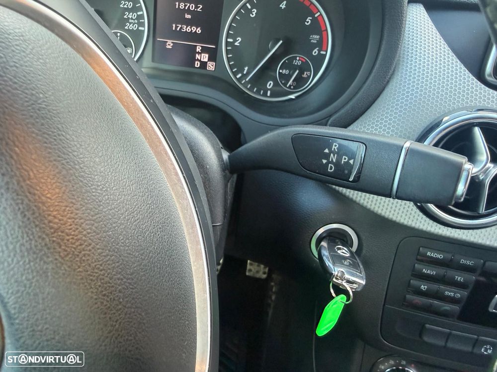 Mercedes-Benz B 180 CDI BlueEFFICIENCY Aut. - 26