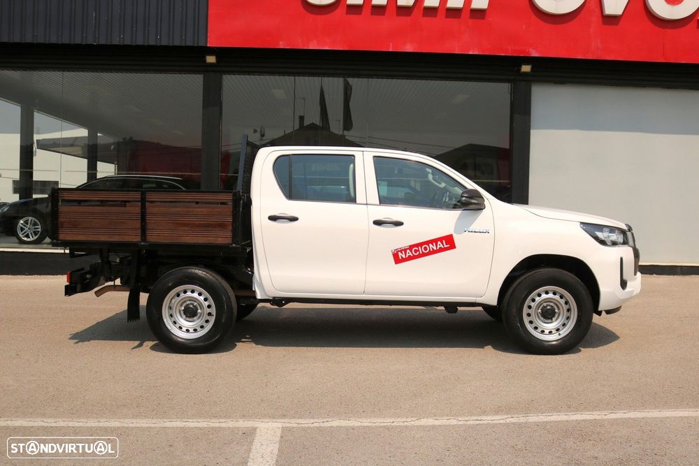 Toyota Hilux 2.4 D-4D 4WD CD CM - 10