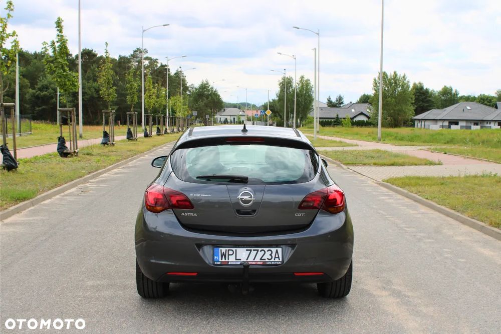Opel Astra 1.7 CDTI DPF Cosmo - 3