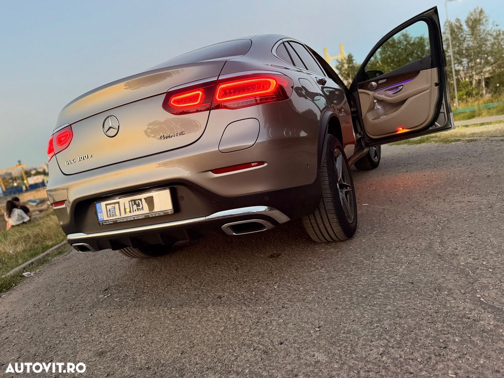 Mercedes-Benz GLC Coupe 300 4MATIC MHEV - 18