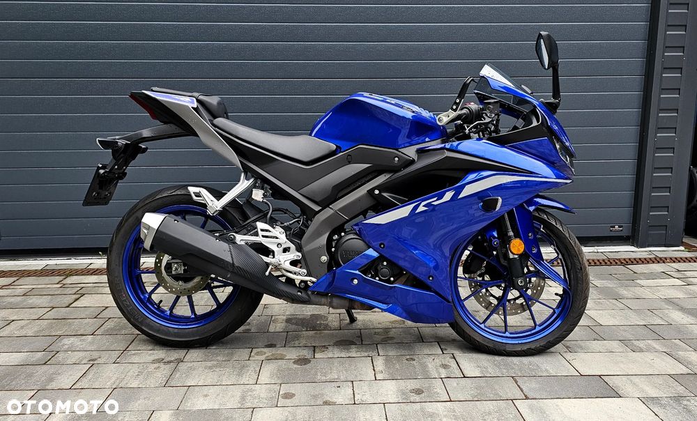Yamaha YZF - 9
