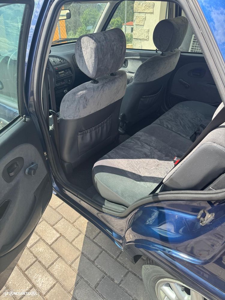 Citroën Saxo 1.1i Exclusive - 10
