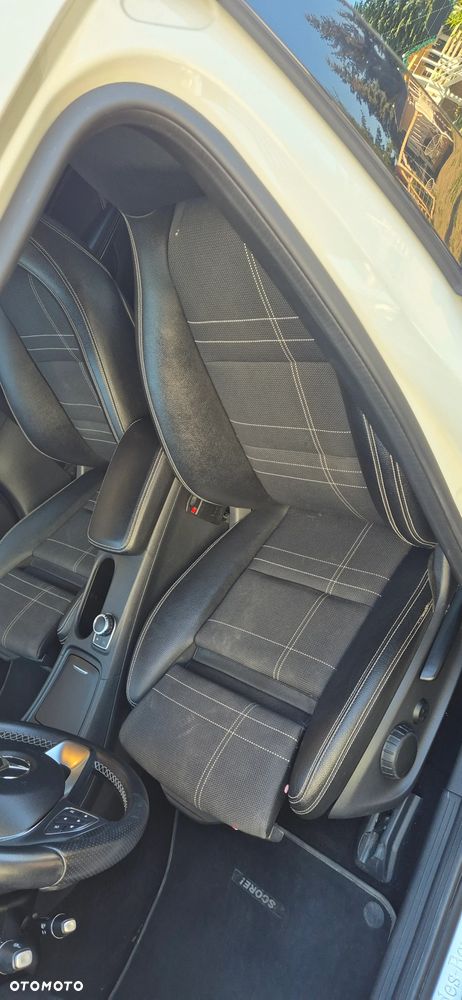 Mercedes-Benz GLA 180 7G-DCT - 8