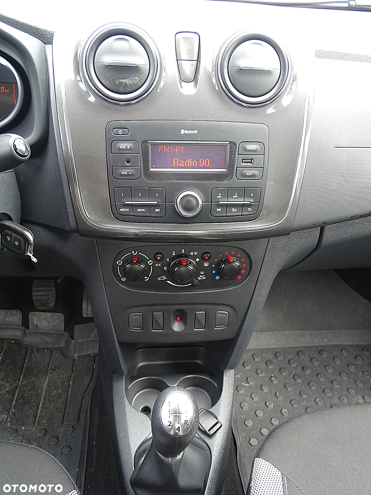 Dacia Sandero Stepway SCe 75 Essential - 28