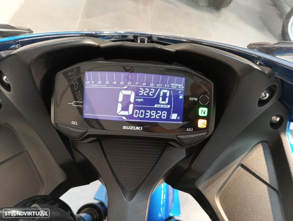 Suzuki GSX-R R 125 - 6