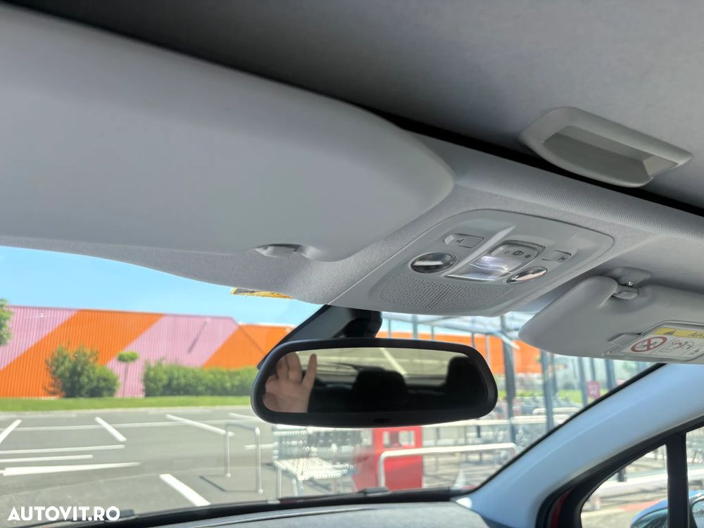 Peugeot 208 PureTech 110 Stop & Start EAT6 Signature - 9