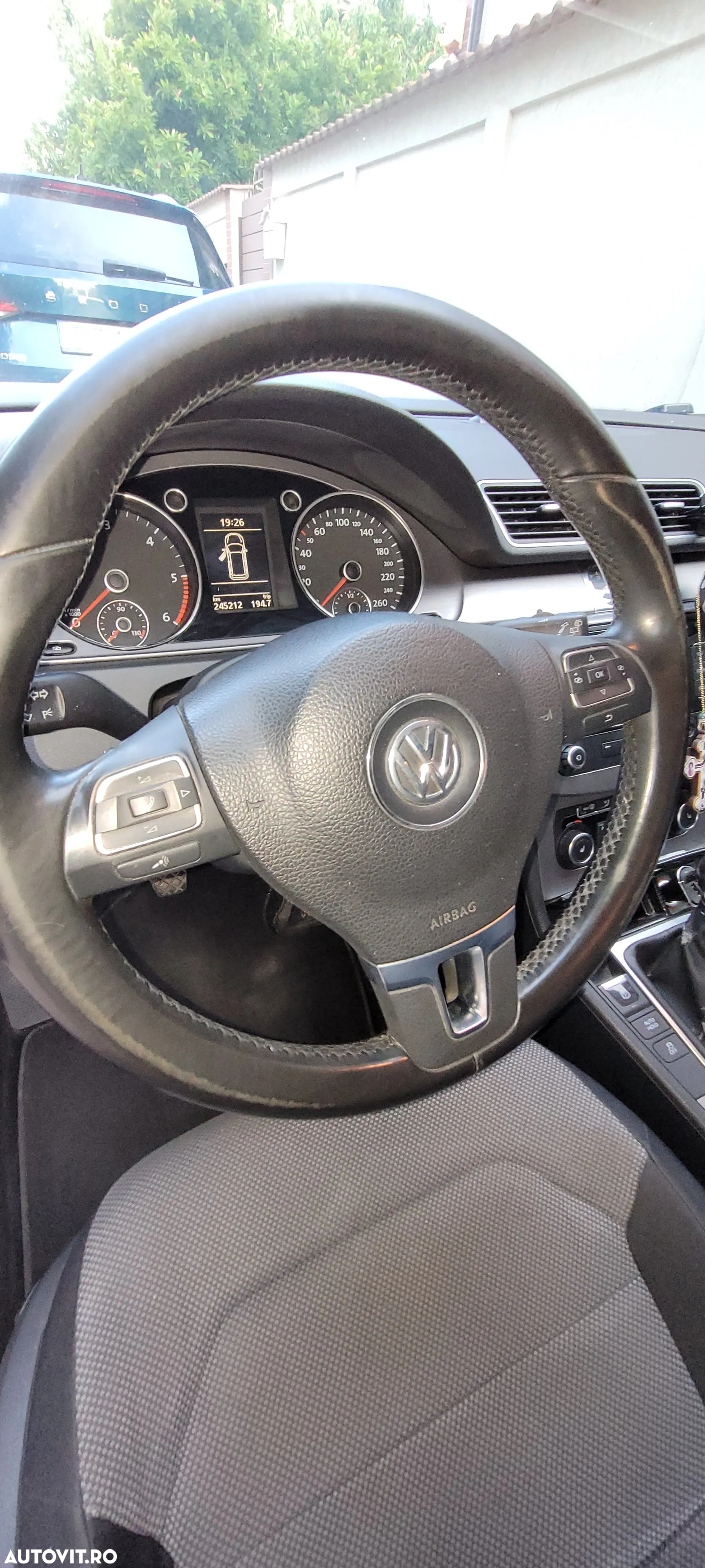 Volkswagen Passat Variant 1.6 TDI BlueMotion Technology Comfortline - 29