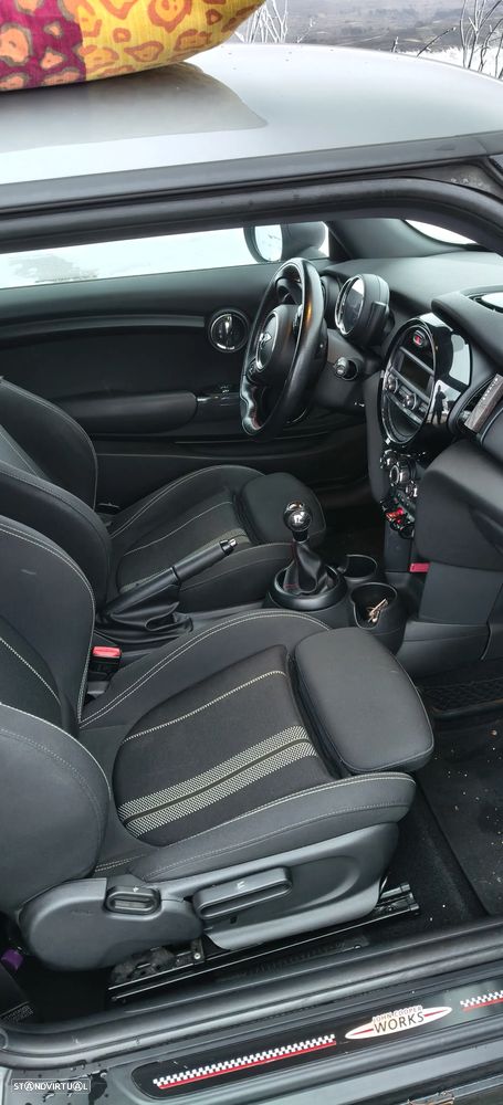 MINI 3 Portas One D - 5