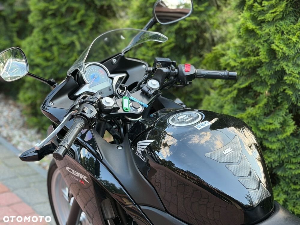 Honda CBR - 15
