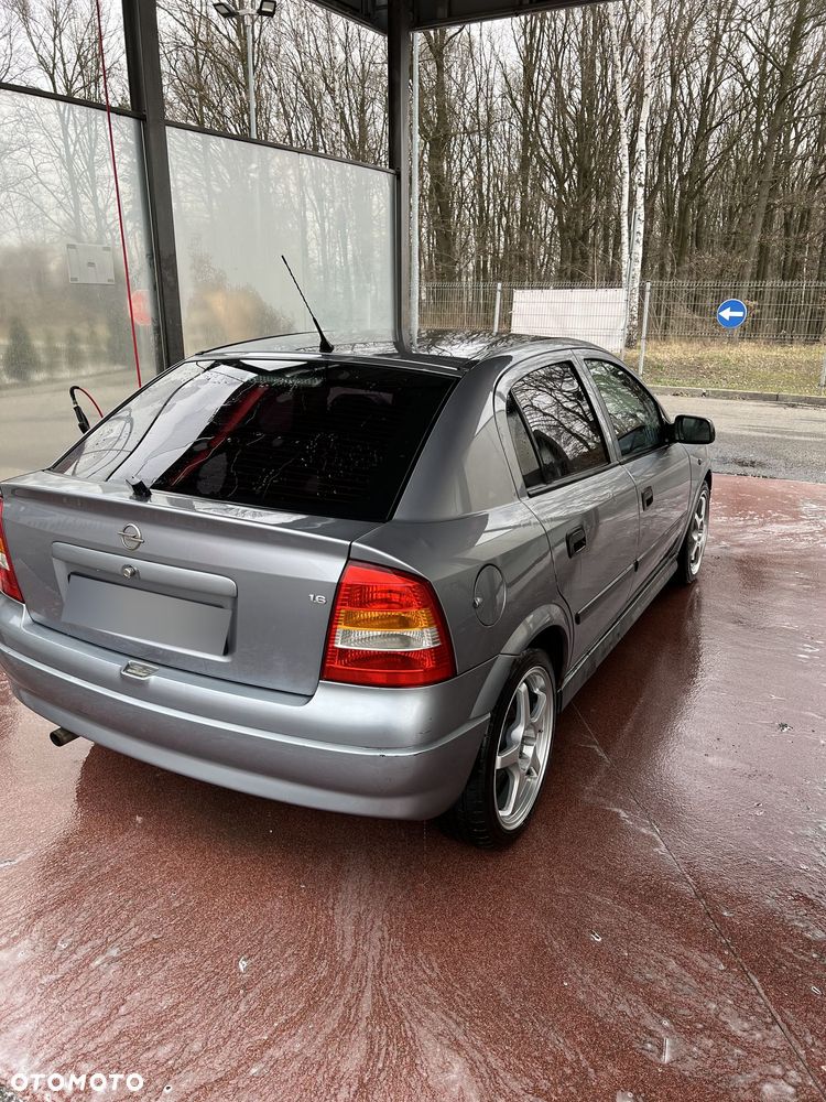 Opel Astra 1.6 Start - 4