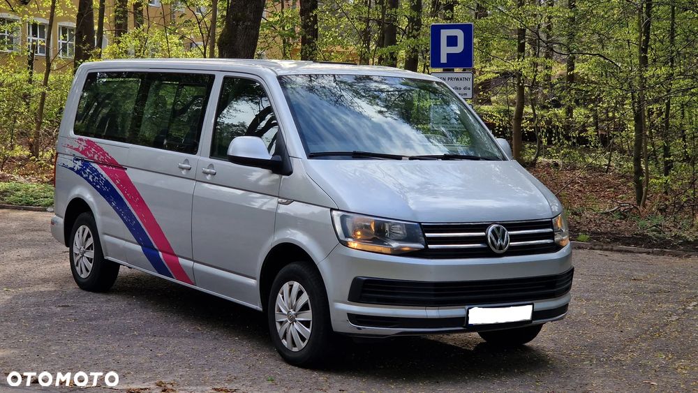 Volkswagen Caravelle - 11
