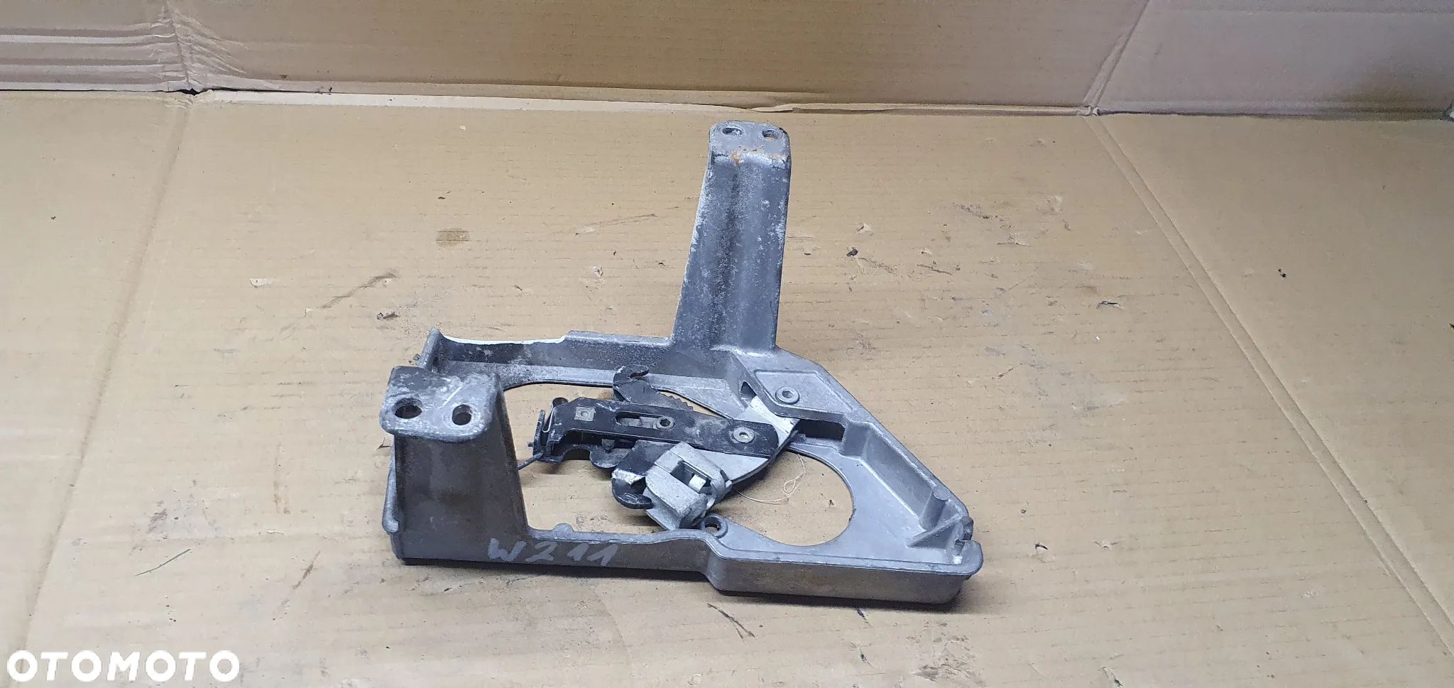 Mechanizm hamulca ręcznego Mercedes E-Klasa W211 A2114270841 - 1